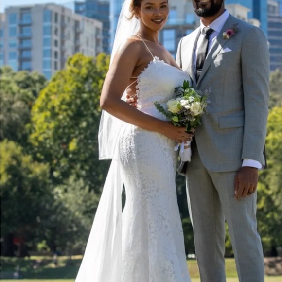 Remarkable Moment Wedding Dress - Picture 7 of 11